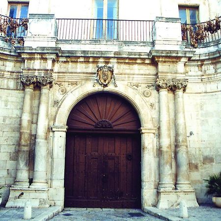 Palazzo Moccia Ξενοδοχείο Rutigliano Εξωτερικό φωτογραφία